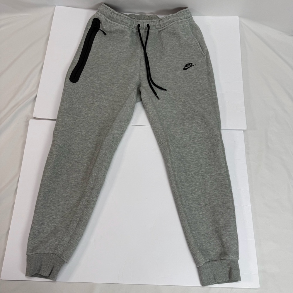 Nike Air Tech Grey Fleece Jogger Pants size: L
